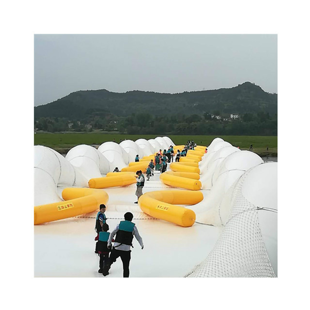 克拉玛依蹦床桥农庄游乐场景区新的项目新款充气蹦床桥制作厂家热门